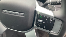 Land Rover Discovery 3.0 D300 Dynamic SE 5dr Auto Diesel Station Wagon